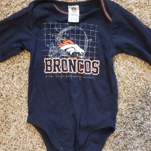 Broncos onesies set of two